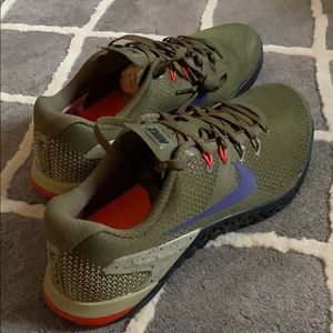 New- Men’s, 9.5 Nike Metcon 4 Series